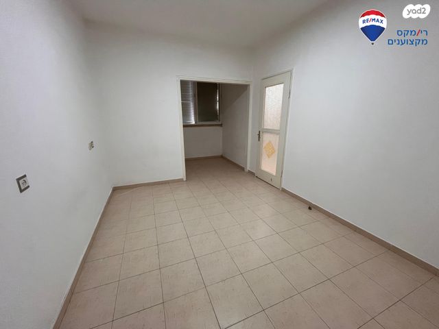 דירה, הגיבורים, מרכז העיר, חדרה