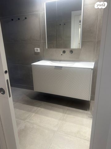 דירה, ש"י עגנון 28, כוכב הצפון, תל אביב יפו