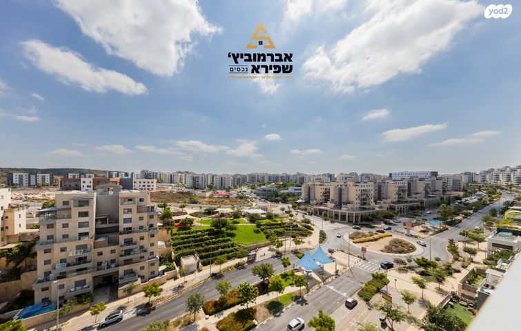 גג/ פנטהאוז, גפן 13, החורש, חריש