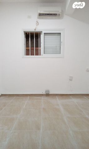 דירת גן, הגפן 12, רסקו ב', חולון