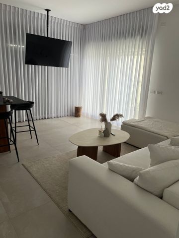 גג/ פנטהאוז, משגב עם 14, קרית שלום, תל אביב יפו