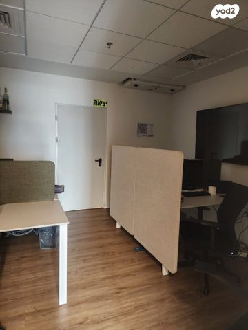 משרדים, דרך זאב ז'בוטינסקי 61, סטארטסיב / רמת סיב, פתח תקווה