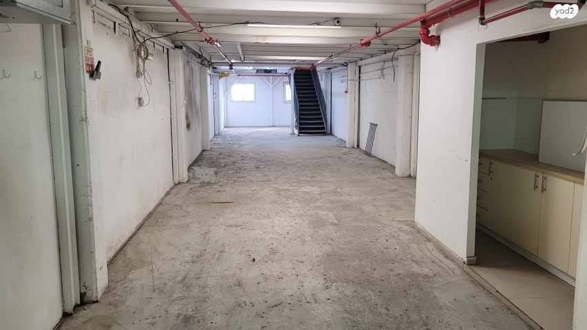 מחסנים, הבנאי, אזור תעשיה ג, חולון