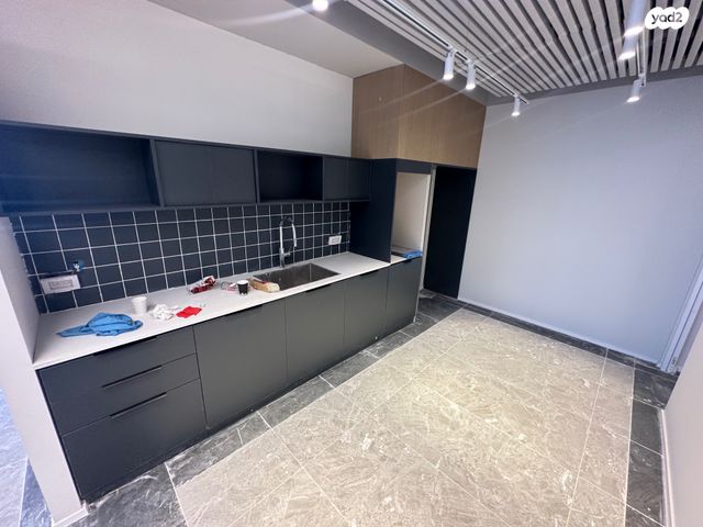 משרדים, מב"ת מערב, אזור תעשייה חדש, ראשון לציון