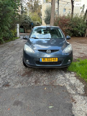 מודעת רכב מאזדה 2