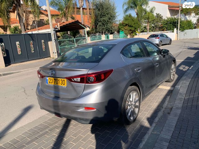 מאזדה 3