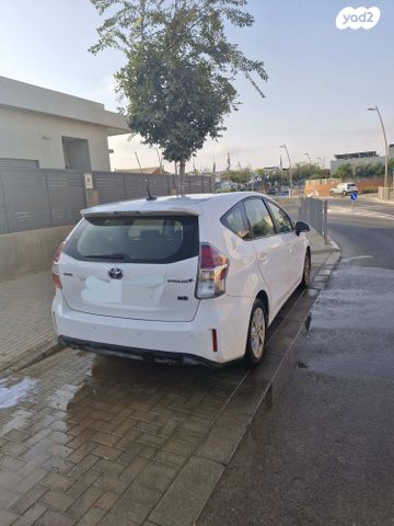 טויוטה פריוס פלוס