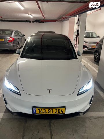 טסלה מודל 3