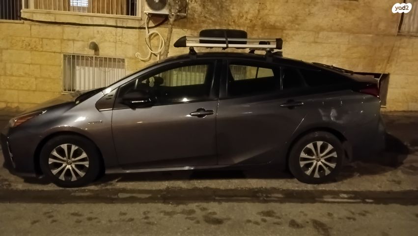 טויוטה פריוס