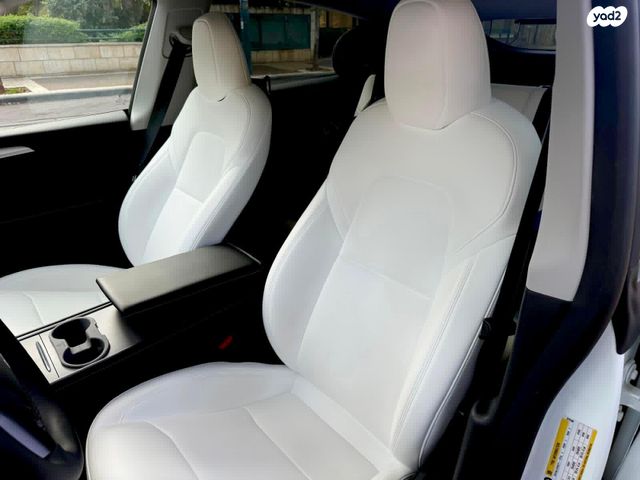 מודעת רכב טסלה מודל Y