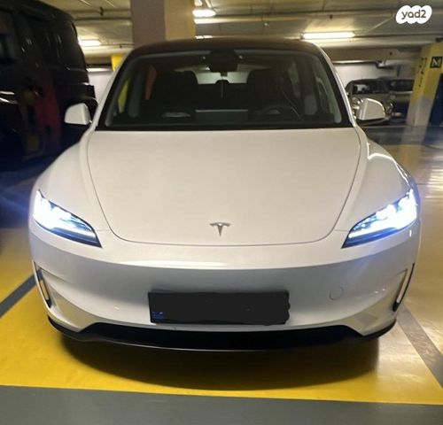 טסלה מודל 3