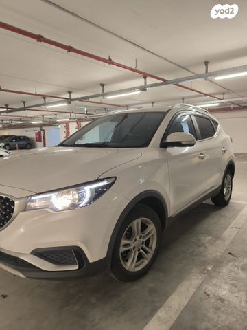 מודעת רכב אם ג'י ZS