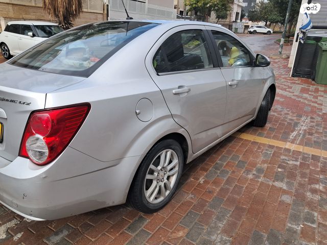 שברולט סוניק