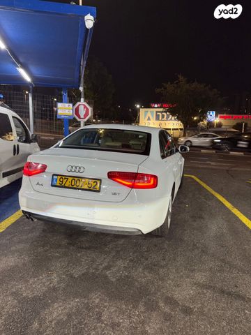 אאודי A4