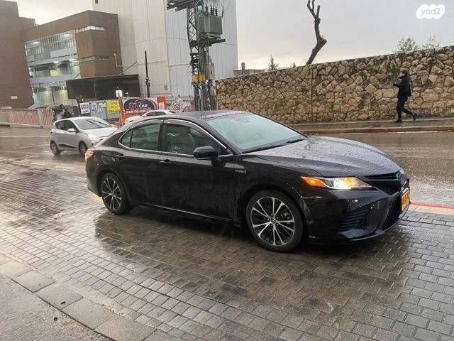 טויוטה קאמרי