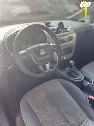 מודעת רכב סיאט לאון