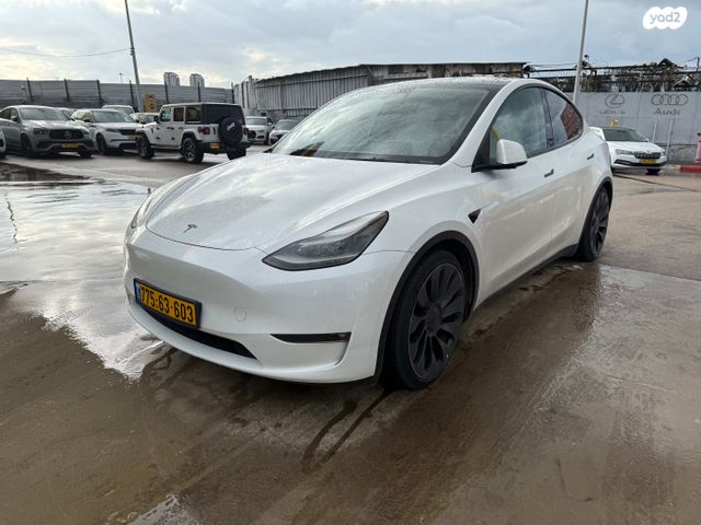 מודעת רכב טסלה מודל Y