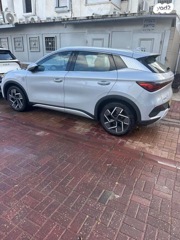 מודעת רכב בי.ווי.די אטו 3