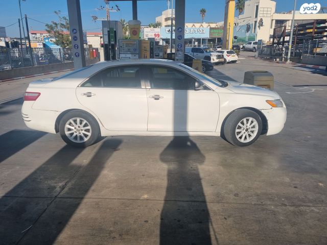 טויוטה קאמרי