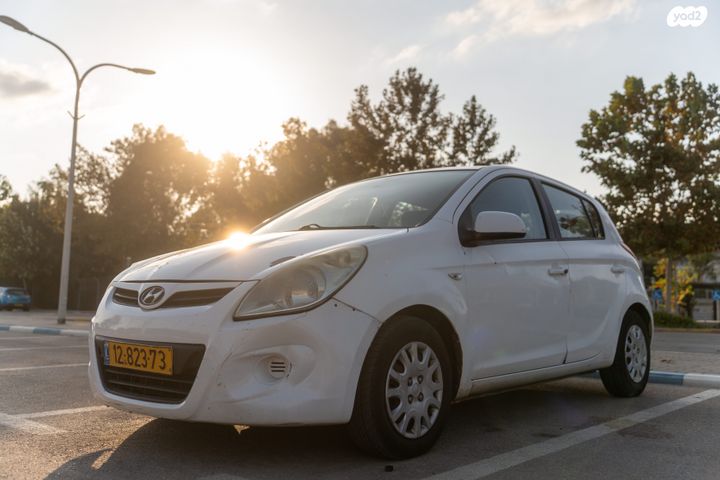 מודעת רכב יונדאי i20