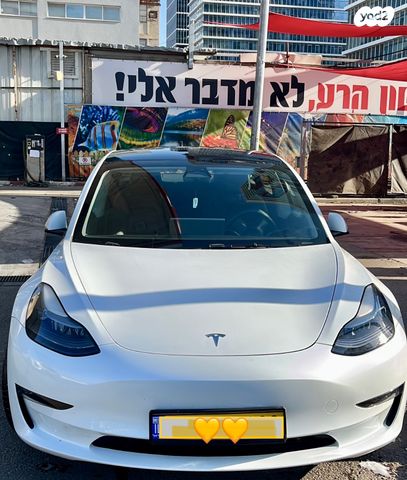 מודעת רכב טסלה מודל 3
