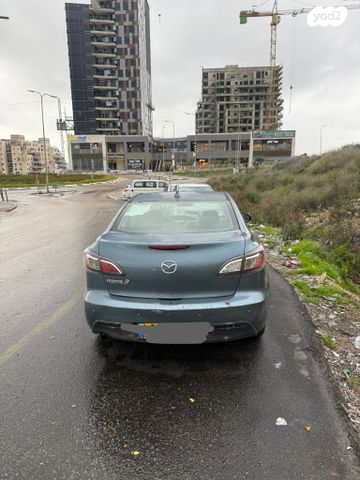 מודעת רכב מאזדה 3