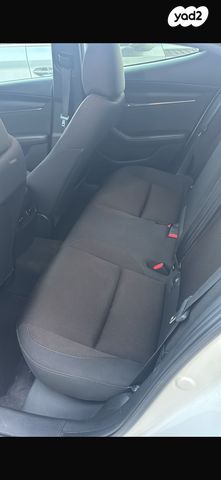 מודעת רכב מאזדה 3