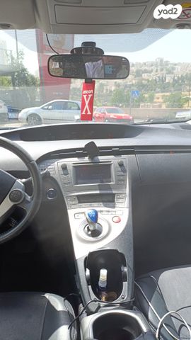 טויוטה פריוס