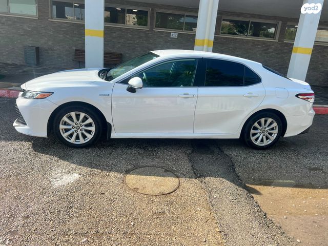 טויוטה קאמרי