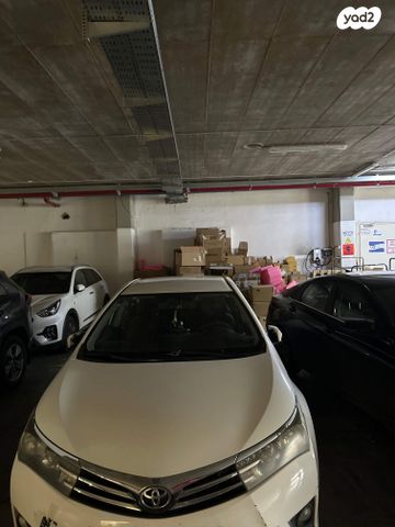 מודעת רכב טויוטה קורולה