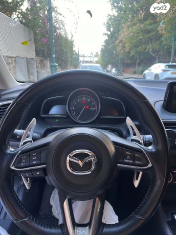 מאזדה 3