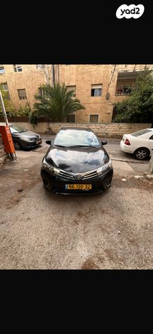 טויוטה קורולה