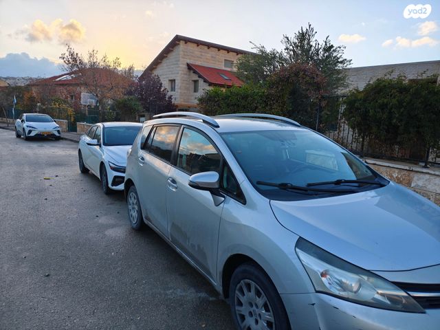 מודעת רכב טויוטה ורסו