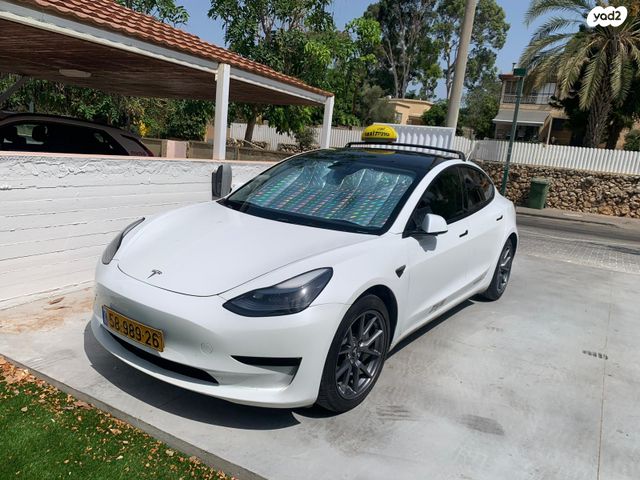 מודעת רכב טסלה סייבטראק