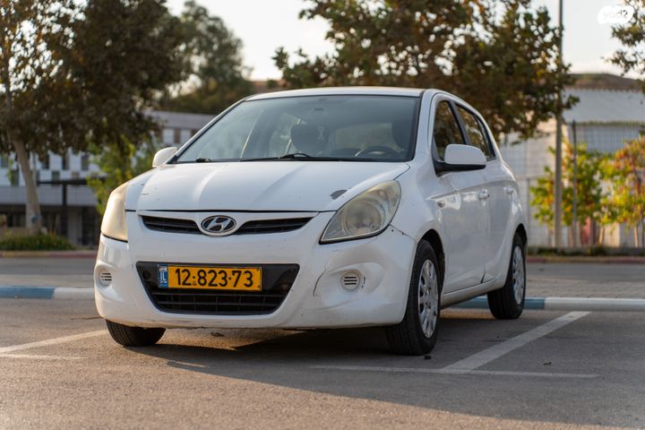 יונדאי i20