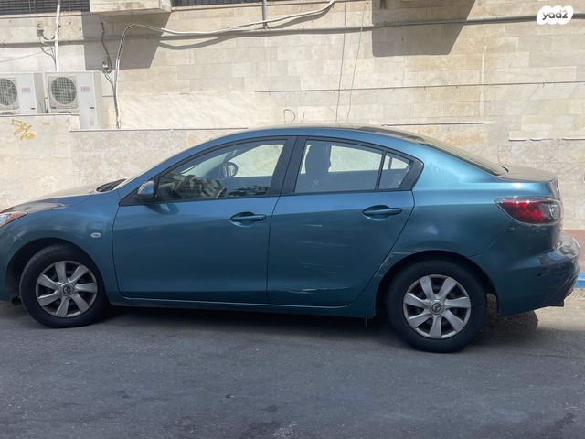 מודעת רכב מאזדה 3