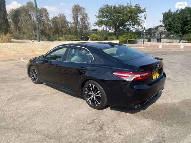 טויוטה קאמרי