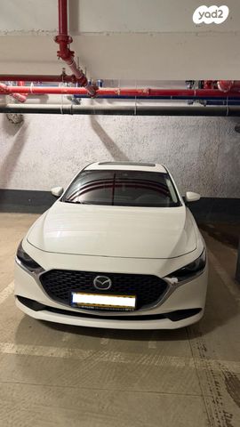 מודעת רכב מאזדה 3
