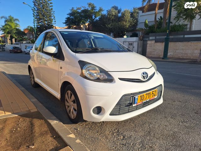 טויוטה אייגו