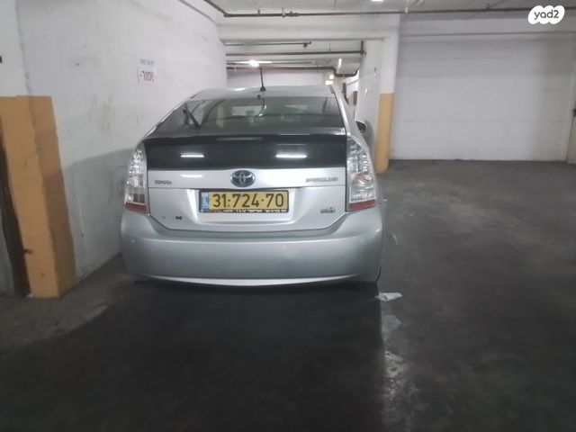 מודעת רכב טויוטה פריוס
