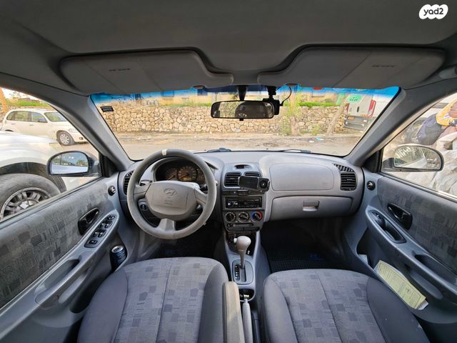 יונדאי אקסנט i25