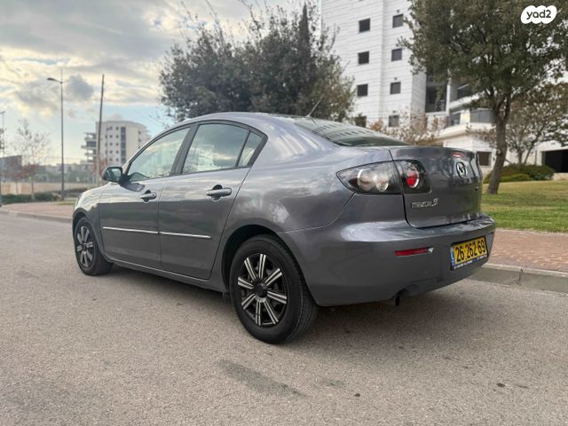 מאזדה 3