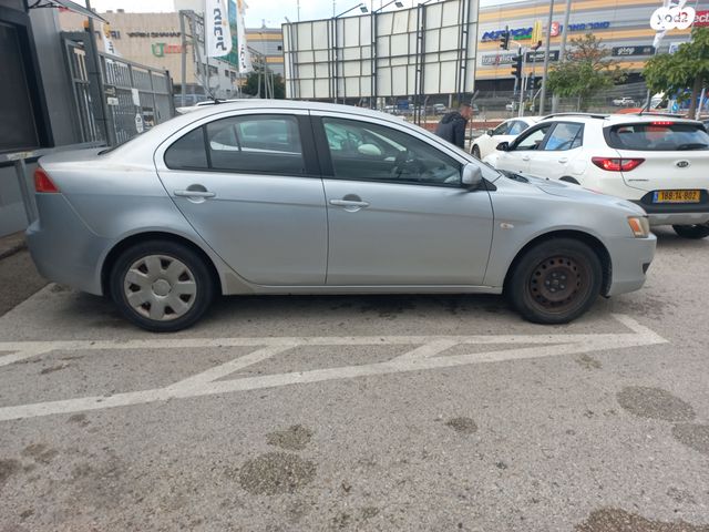 מיצובישי לנסר