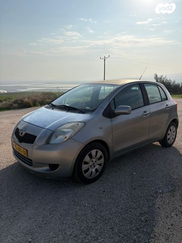 טויוטה יאריס