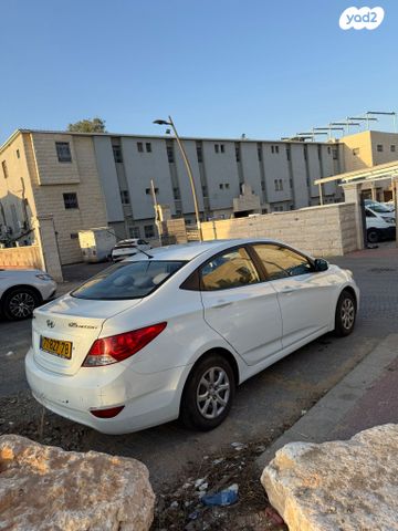 יונדאי אקסנט i25