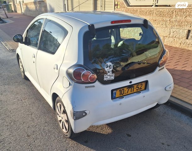 מודעת רכב טויוטה אייגו