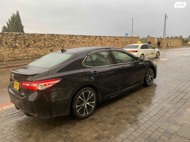 טויוטה קאמרי