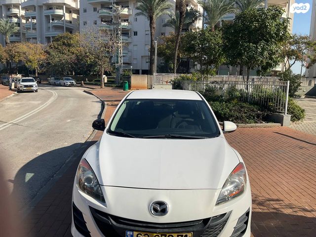 מודעת רכב מאזדה 3