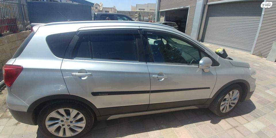 מודעת רכב סוזוקי קרוסאובר