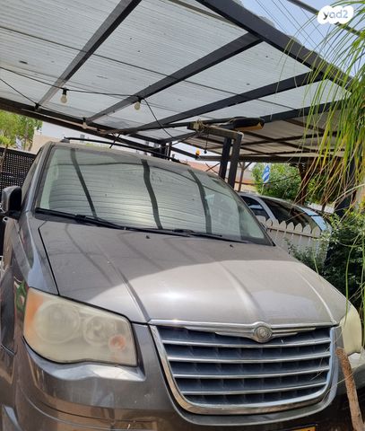 מודעת רכב קרייזלר גראנד וויאג'ר